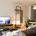 Crystal Residences - Luxurious Seaside *