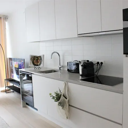 Crystal Residences - Luxurious Seaside Appartement
