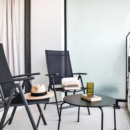 Crystal Residences - Luxurious Seaside