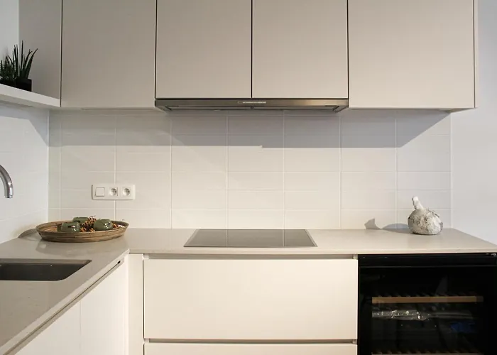 Crystal Residences - Luxurious Seaside *