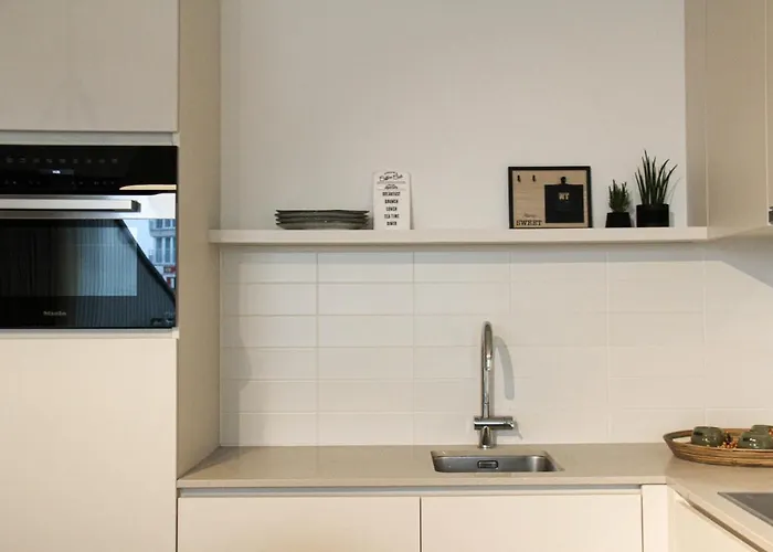 Crystal Residences - Luxurious Seaside Apartment *