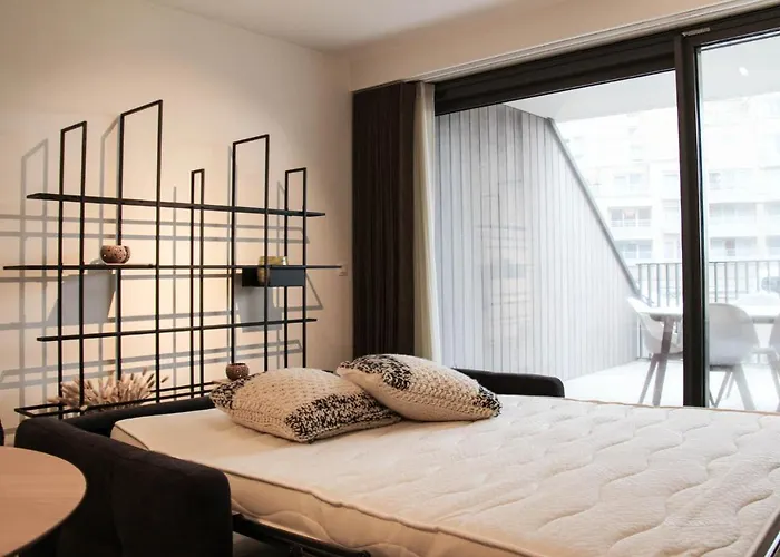 Crystal Residences - Luxurious Seaside 奥斯滕德