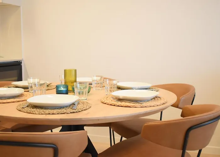 Apartment Crystal Residences - Luxurious Seaside *