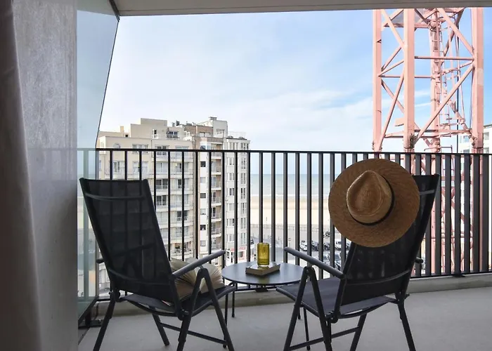 Apartment Crystal Residences - Luxurious Seaside