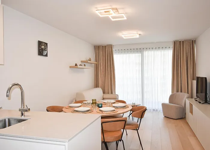 Apartment Crystal Residences - Luxurious Seaside *