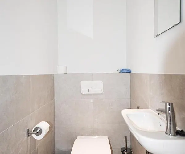 Apartment Crystal Residences - Luxurious Seaside