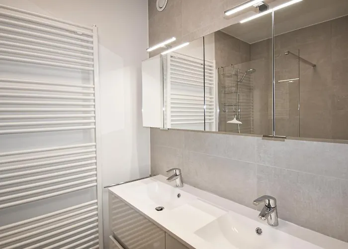 Apartment Crystal Residences - Luxurious Seaside *