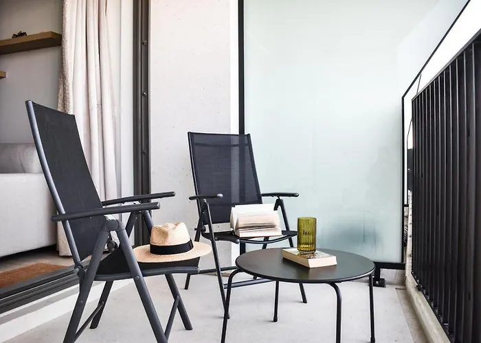 Crystal Residences - Luxurious Seaside