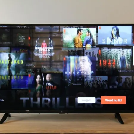 Crystal Residences - Luxurious Seaside شقة